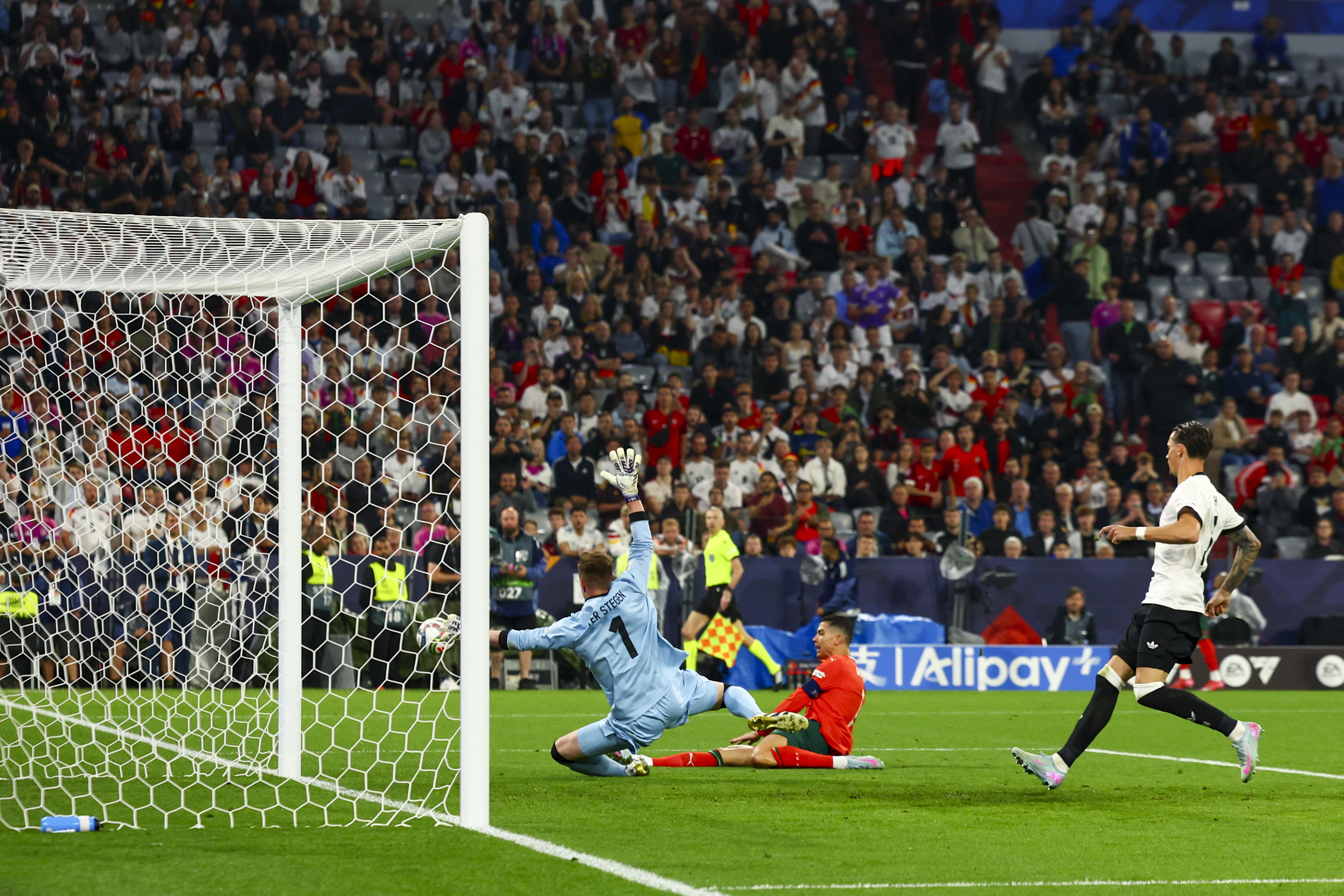 欧国联决赛拉开帷幕,精彩大战威风凛凛展开的简单介绍 欧国联决赛拉开帷幕,精彩大战威风凛凛展开的简单介绍