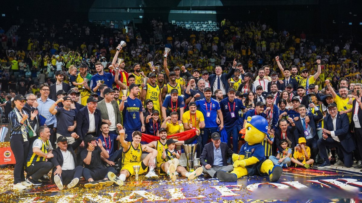 包含土耳其豪取客场胜利,挺进欧国联半决赛的词条 包含土耳其豪取客场胜利,挺进欧国联半决赛的词条