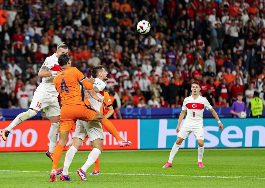 欧洲杯:瑞士2-1战胜土耳其,晋级16强 欧洲杯:瑞士2-1战胜土耳其,晋级16强