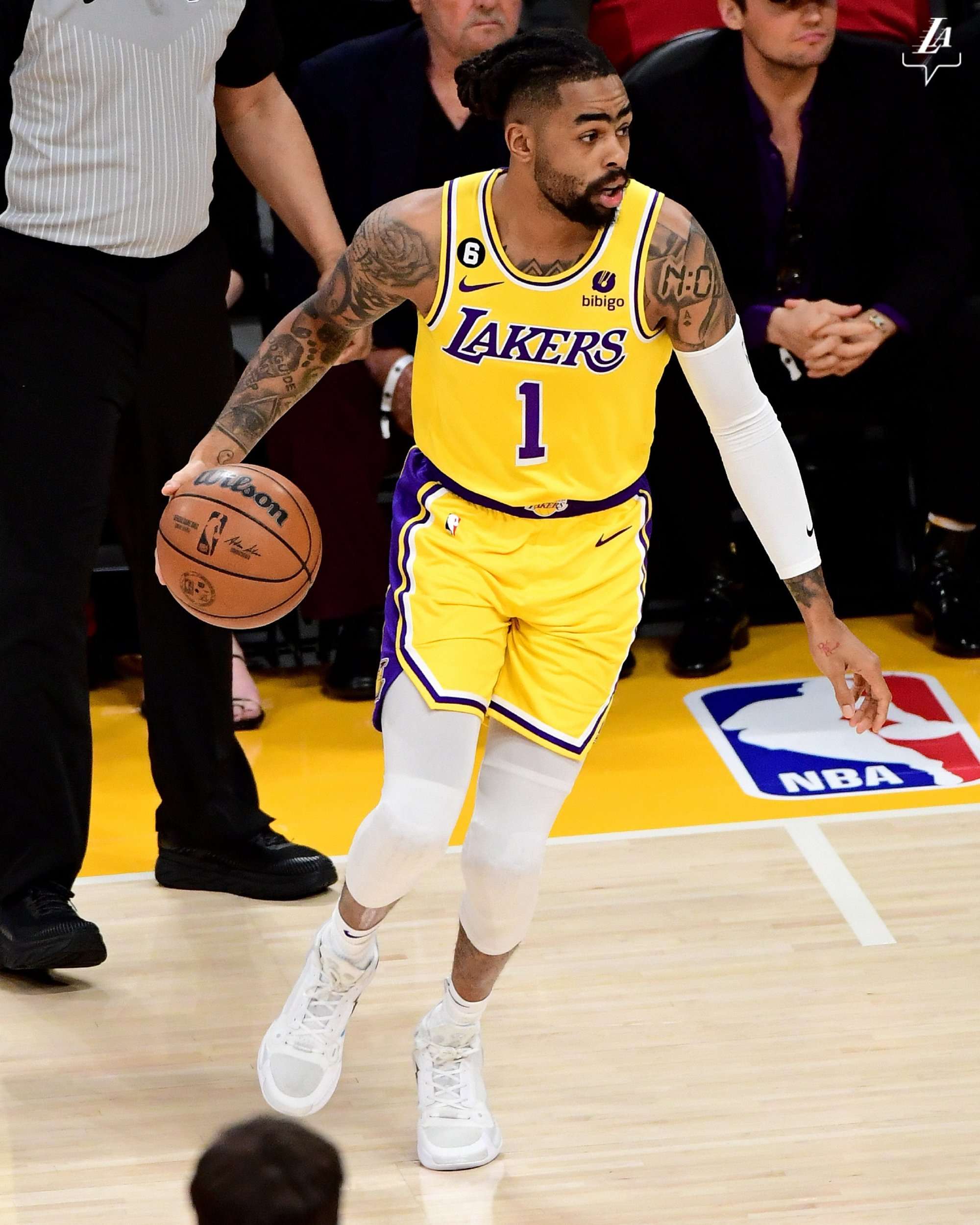 湖人横扫爵士,顺利晋级西部决赛 湖人横扫爵士,顺利晋级西部决赛